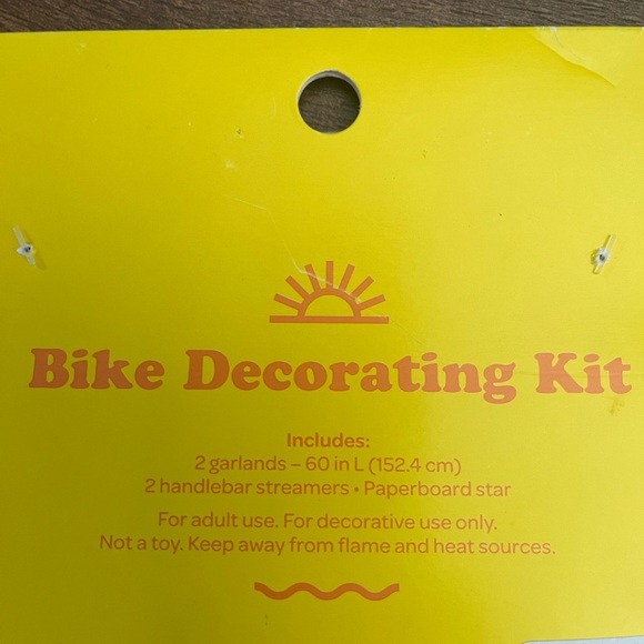 NWT bike decorating kit garland streamers Star red blue silver - Picture 6 of 6